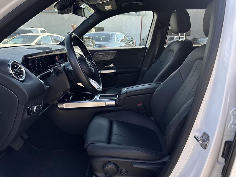 Mercedes-Benz GLB 200d 4MATIC - fotka 13 z 15
