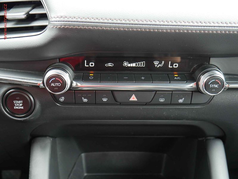 Mazda 3 (2022) 2.0 Skyactiv-G, 1.maj,ČR, AC - fotka 19 z 22