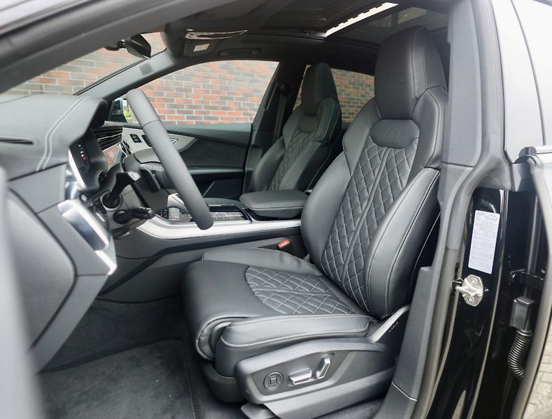 Audi Q8 (2026) 55 TFSIe Quattro - fotka 23 z 47