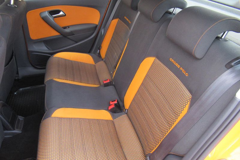 Volkswagen Polo CROSS 1.2i AUT.KLIMA SADA KOL - fotka 17 z 22