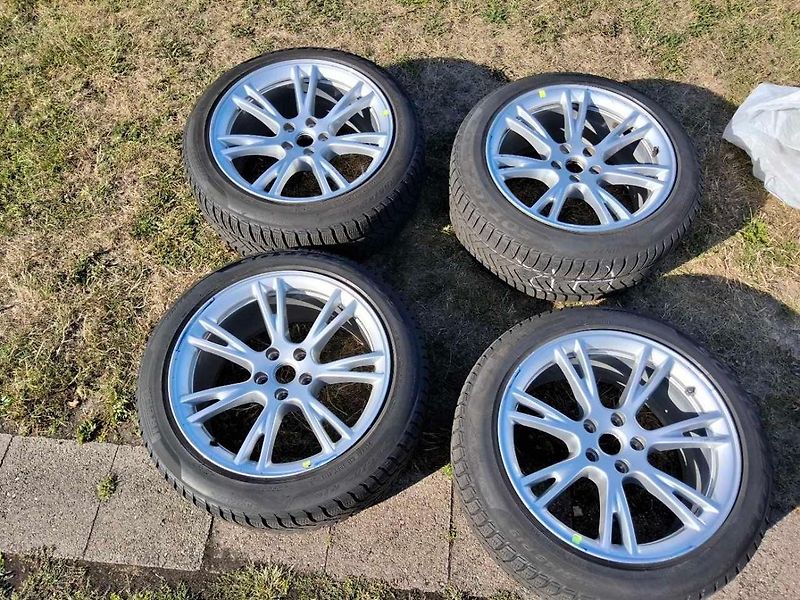 Tesla Model Y LONG RANGE DUAL MOTOR TZ 93,8% - fotka 9 z 10