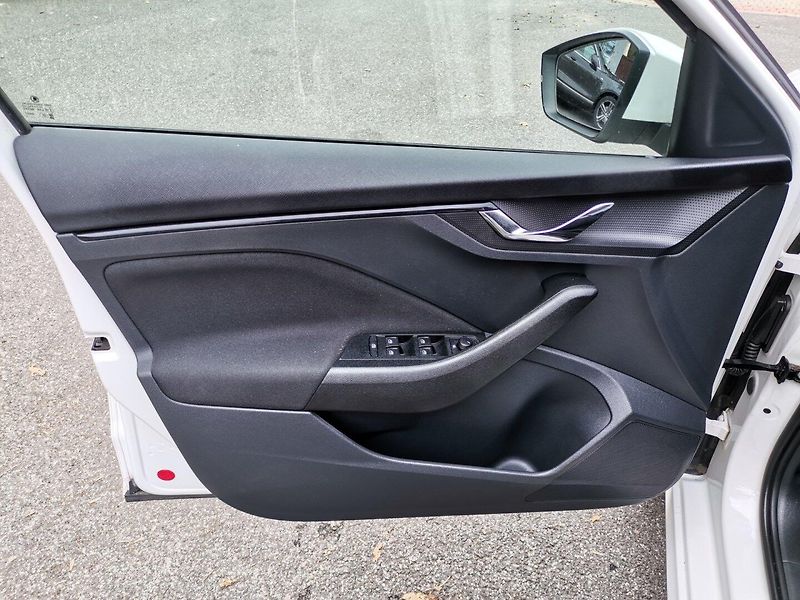 Škoda Kamiq (2020) 1.0TSi 85kw ACC PDC Winter - fotka 9 z 27