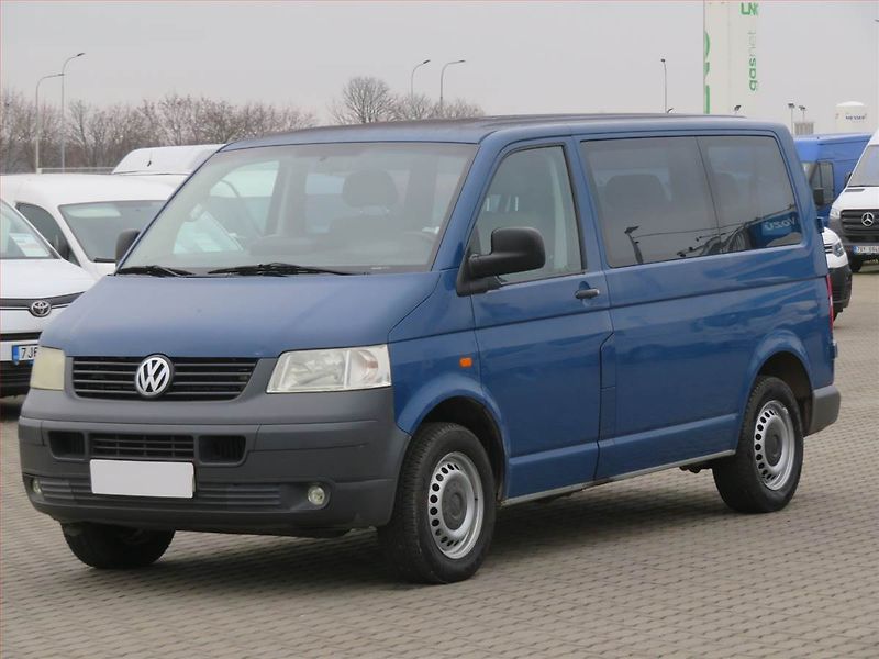Volkswagen Transporter (2006) 2.5 TDI, Bus, 7Míst, ČR, 1Maj - fotka 2 z 15