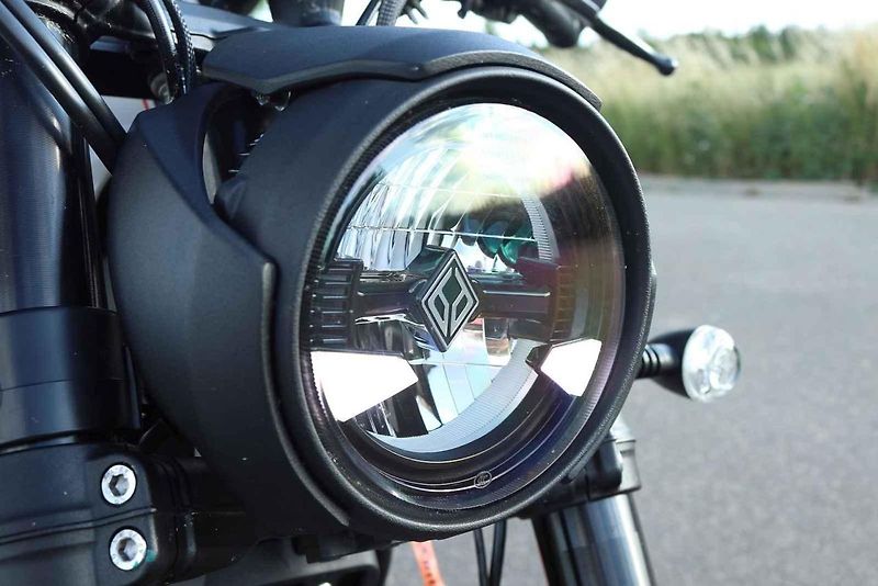 Benda Chinchilla 500 patří k motorkám, za kterými se na silnici zálibně otočíte.