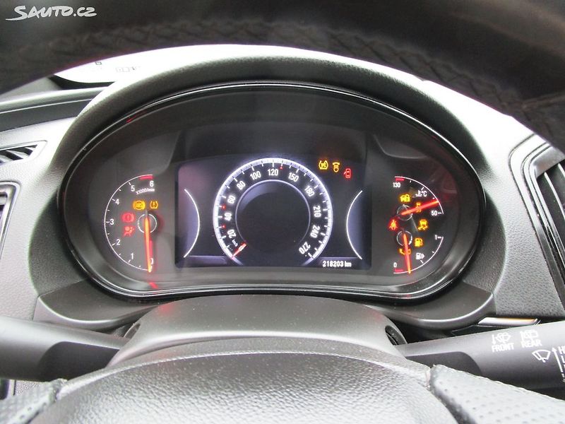 Opel Insignia 2,0D-120KW-NOVÁ STK+OLEJ - fotka 15 z 27