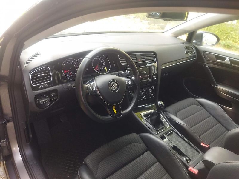 Volkswagen Golf (2016) VII. 1.2 TSI / 81 kW, GPS, - fotka 8 z 36
