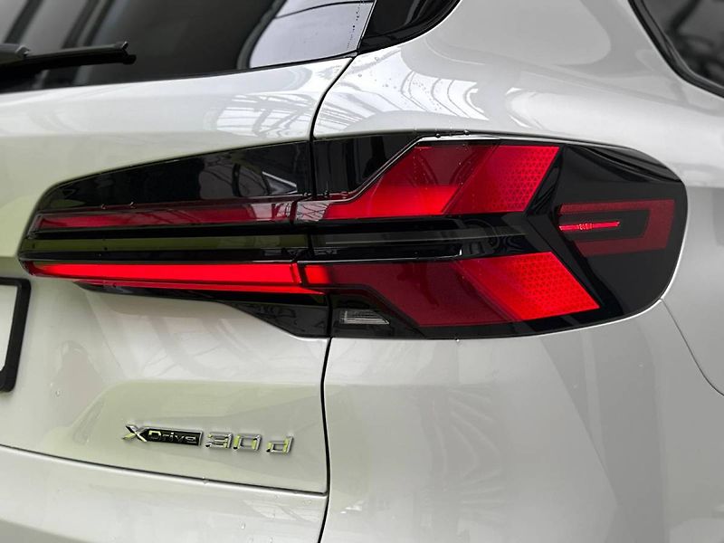 BMW X5 3,0 210 kW xDrive30d - fotka 53 z 55