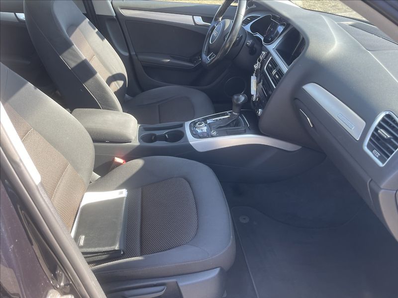Audi A4 Allroad 2,0 TDi 140kw Quattro Stronic - fotka 12 z 37