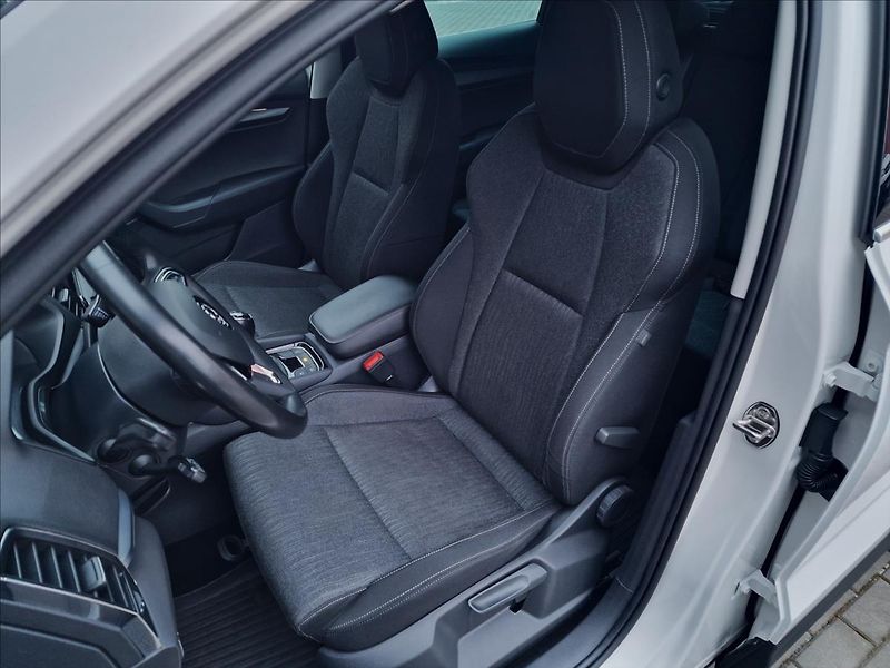 Škoda Karoq 2.0 TDI 110kW Style,ČR,1.Maj. - fotka 38 z 50