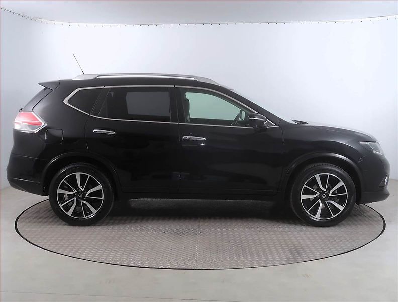Nissan X-Trail (2017) 1.6 dCi, 4X4, Serv.kniha - fotka 6 z 17