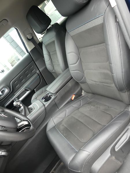 Citroën C5 Aircross (2023) 1,2 PureTech 130 MAN6 SHINE - fotka 9 z 20