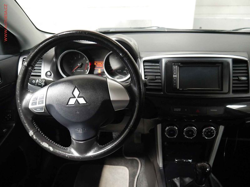 Mitsubishi Lancer (2017) 1.6., 1.maj,ČR, AC, výhřev - fotka 13 z 19