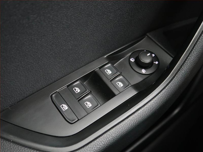 Škoda Superb (2017) 1.4 TSI, Tempomat - fotka 17 z 19