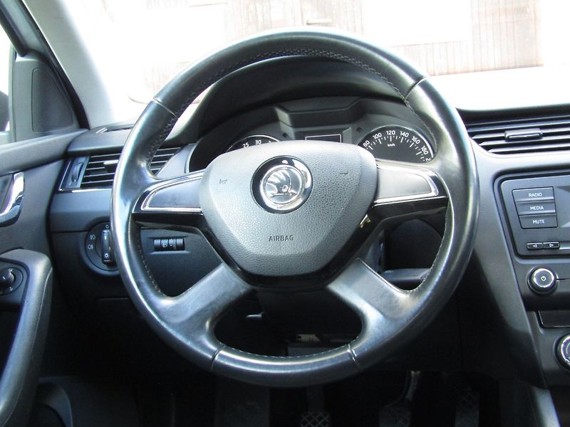 Škoda Octavia (2014) 1.6 TDI 77kW  1.MAJITEL - fotka 16 z 35