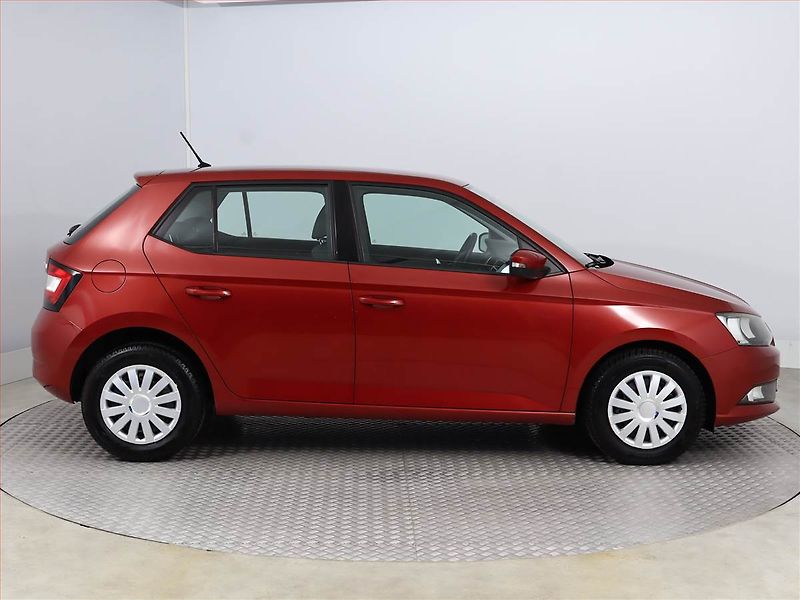 Škoda Fabia (2015) Ambition 1.0, ČR,1.maj - fotka 6 z 13
