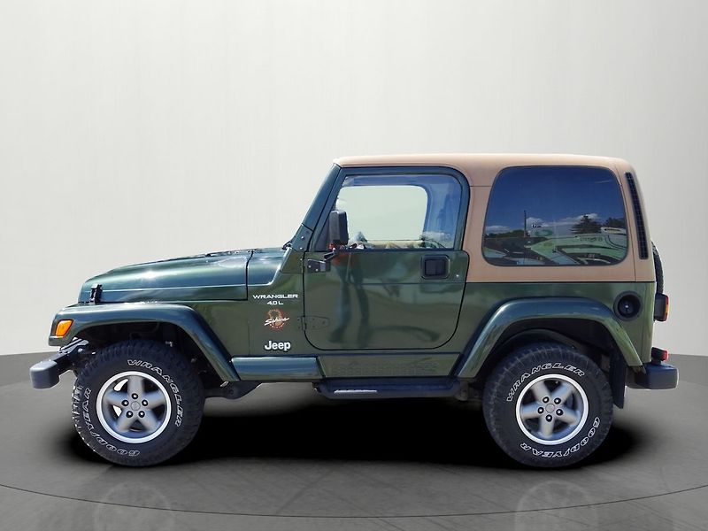 Jeep Wrangler 4.0i SAHARA Serviska - fotka 2 z 37