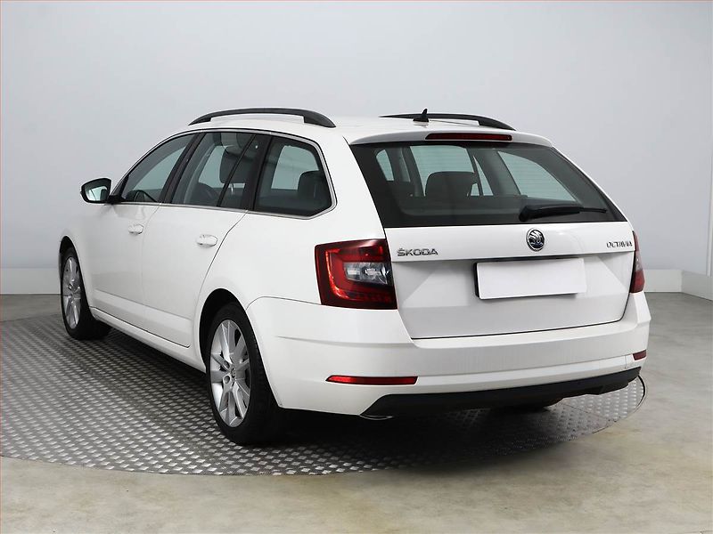 Škoda Octavia (2017) 2.0 TDI, Kůže, Navi, Tempomat - fotka 4 z 18