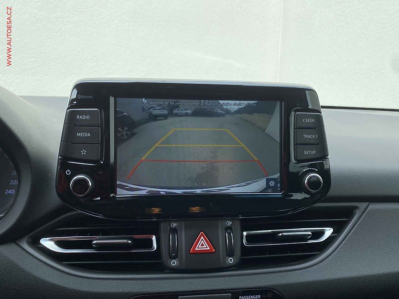 Hyundai i30 (2021) 1.5 T-GDi, ČR, Smart, LED - fotka 17 z 19
