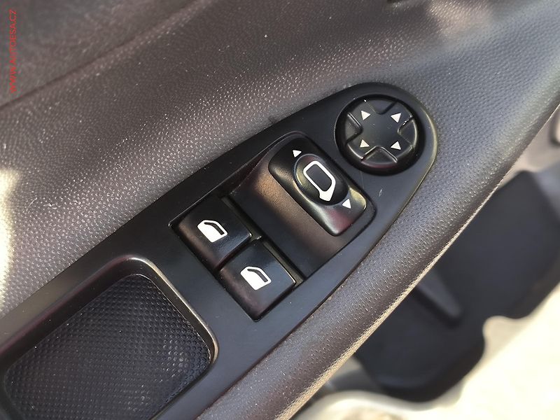 Peugeot Expert (2014) 2.0HDi L2 CHLADÍCÍ, AC - fotka 18 z 21