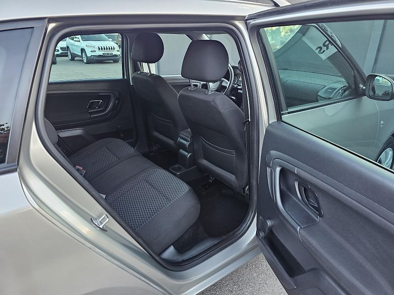 Škoda Fabia 1.2 TSI 63kW,KLIMA,TEMPOMAT - fotka 29 z 50