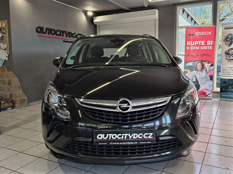 Opel Zafira TOURER 1.4 TURBO 103kW 7 MÍST  - fotka 2 z 23