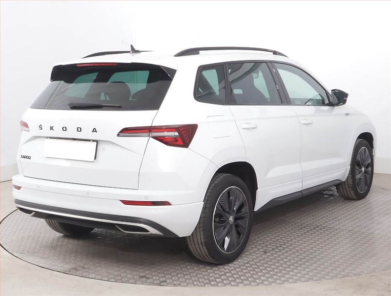 Škoda Karoq (2023) Sportline 1.5 TSI - fotka 5 z 16