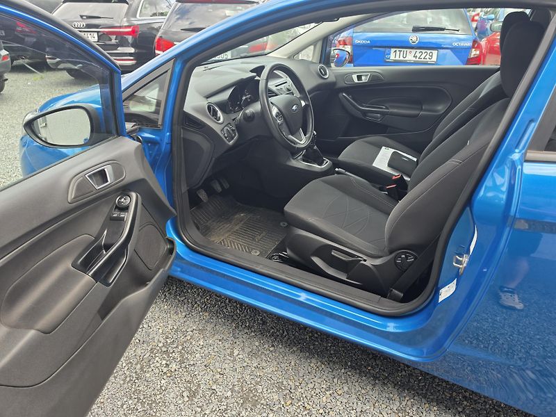 Ford Fiesta 1.2 i  - fotka 9 z 19