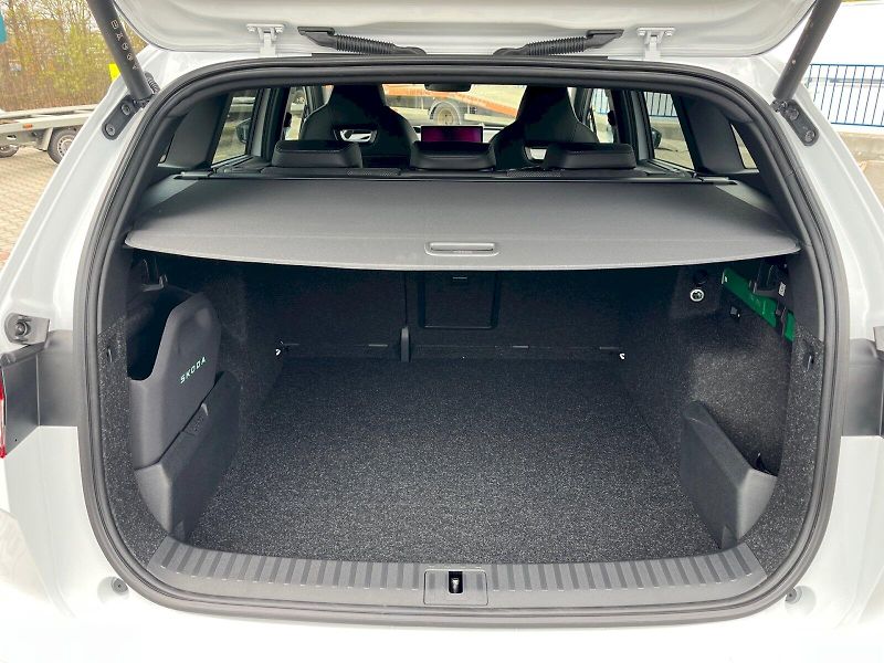 Škoda Enyaq (2026) Sportline 85 kWh 210 kW - fotka 16 z 35
