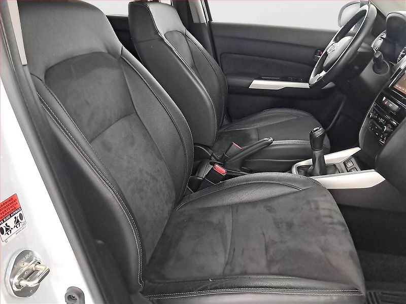 Suzuki Vitara (2018) 1.6 VVT, 4X4, Kůže, Navi - fotka 9 z 22