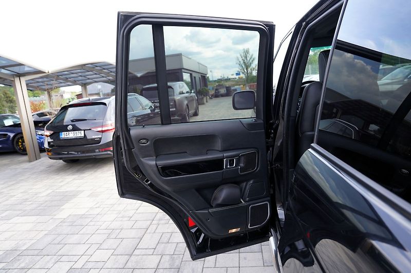 Land Rover Range Rover 4.4 SDV8 Autobiography/4x4/ČR - fotka 15 z 46