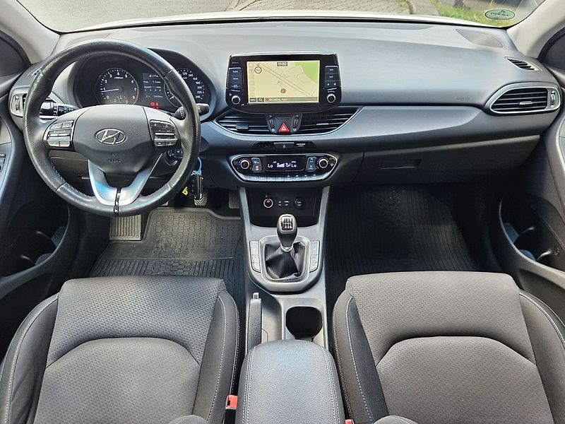 Hyundai i30 1.4 T-GDi, Style, 1.majitel - fotka 13 z 34