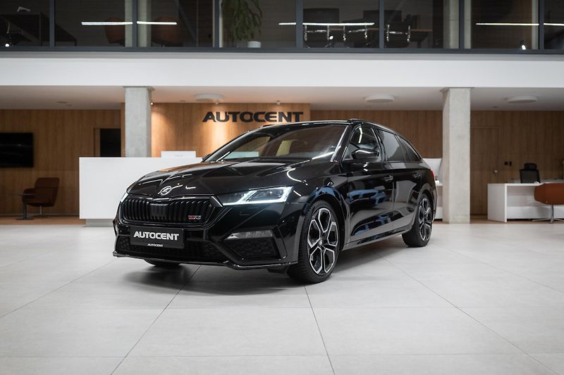 Škoda Octavia (2021) RS 147 KW 4X4  - fotka 2 z 47