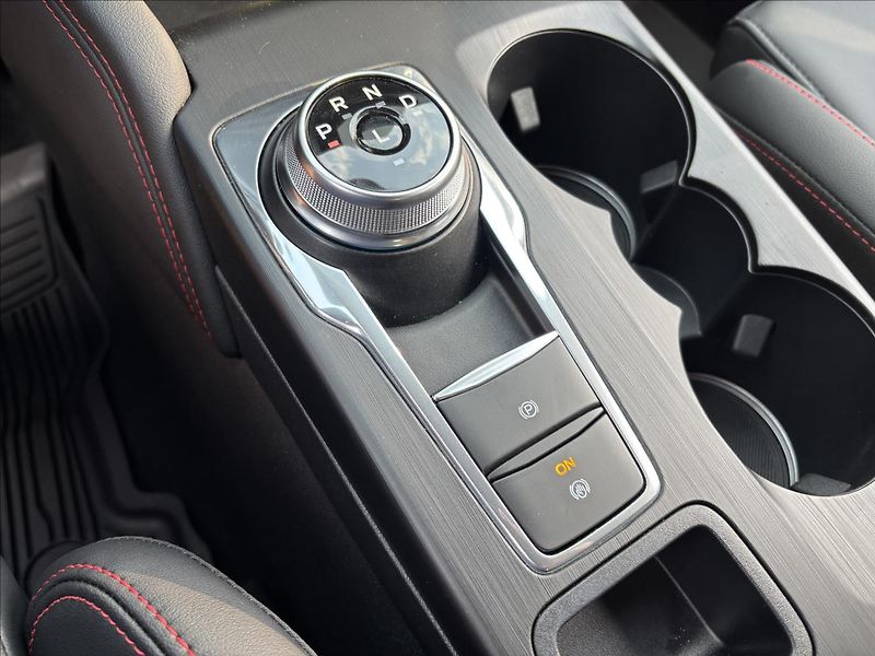 Ford Kuga 2,5 PHEV  ST-Line X  AUT DPH - fotka 33 z 46