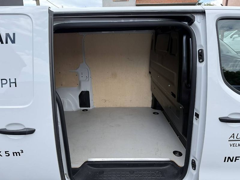 Opel Vivaro L1H1 (M) Panel Van 2.0L MT6 (1 - fotka 17 z 23
