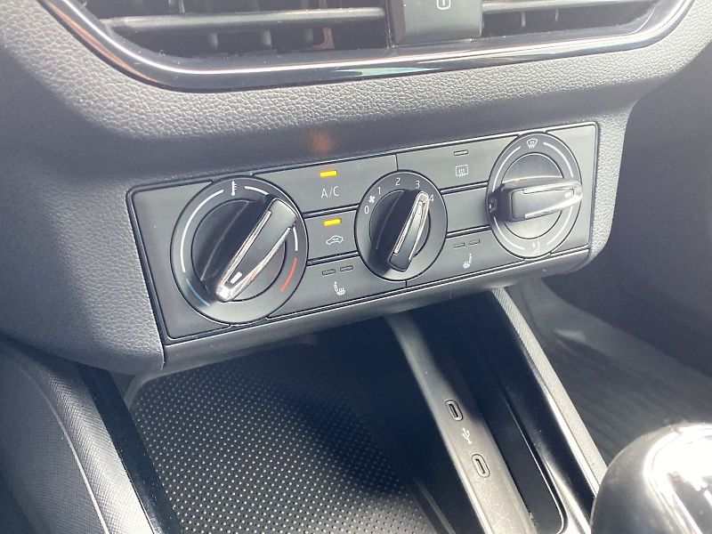 Škoda Scala (2022) 1.5 TSI Ambition - fotka 12 z 34