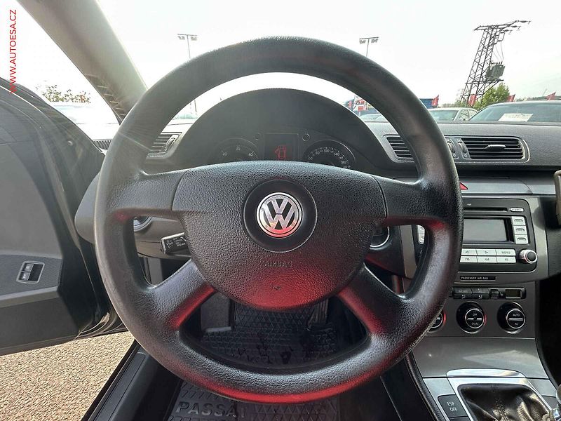 Volkswagen Passat (2008) 2.0TDI, STK6/28 - fotka 12 z 15
