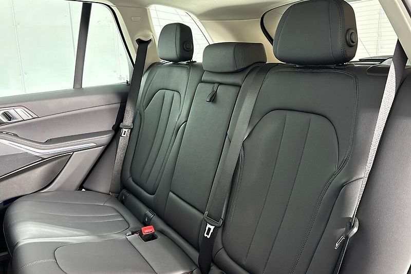 BMW X5 xDrive25d - fotka 26 z 26