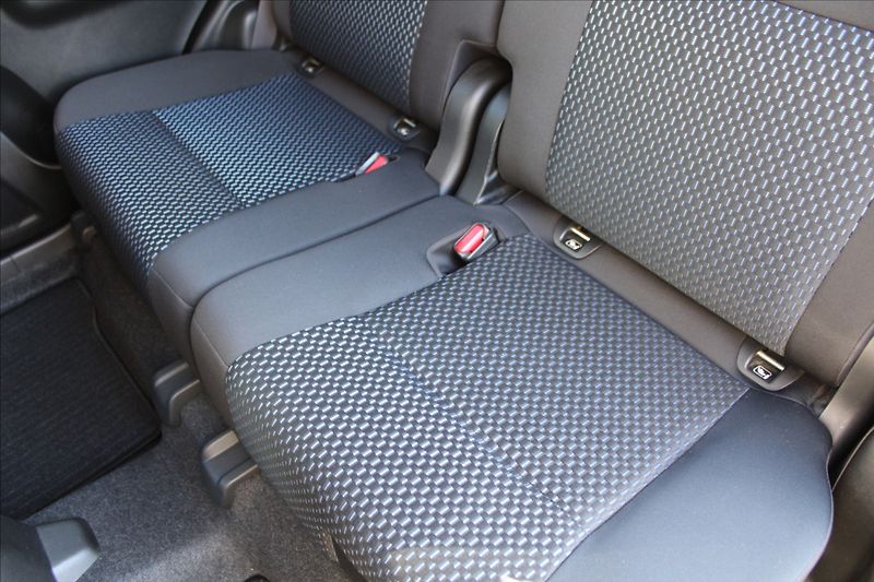 Suzuki Ignis 1,2 i  4x4,COMFORT,VÝHŘEVY - fotka 22 z 39