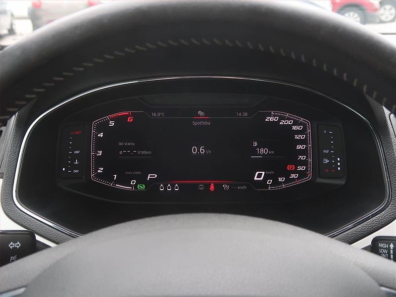 Seat Arona (2019) 1.6 TDI, Automat, Navi - fotka 11 z 20