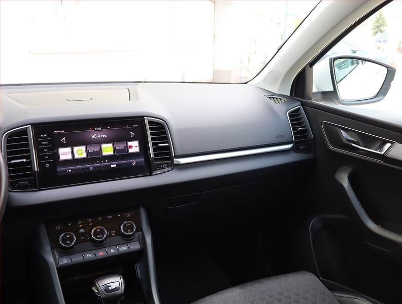 Škoda Karoq (2018) Style Plus 1.5 TSI - fotka 8 z 19