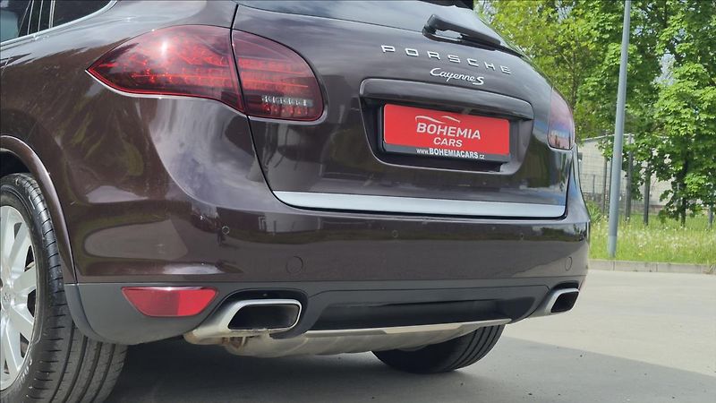 Porsche Cayenne 4,2 TDi V8 S 281 KW 4x4 ČR - fotka 28 z 30