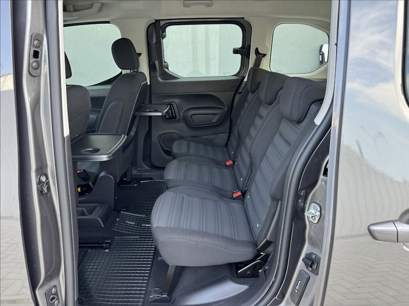 Opel Combo 1,2 T LIFE DPH tažné 1.maj ČR - fotka 20 z 50