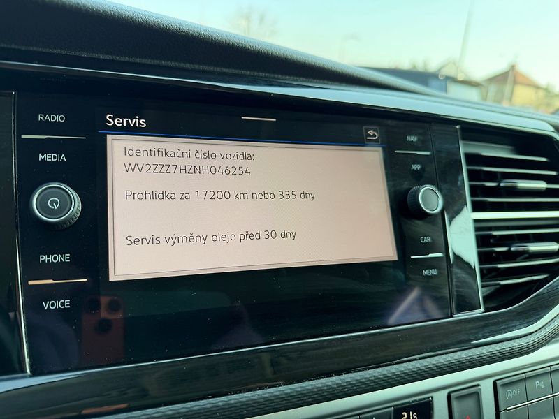 Volkswagen Multivan Comfortline  7míst 2,0TDI 110k - fotka 12 z 19