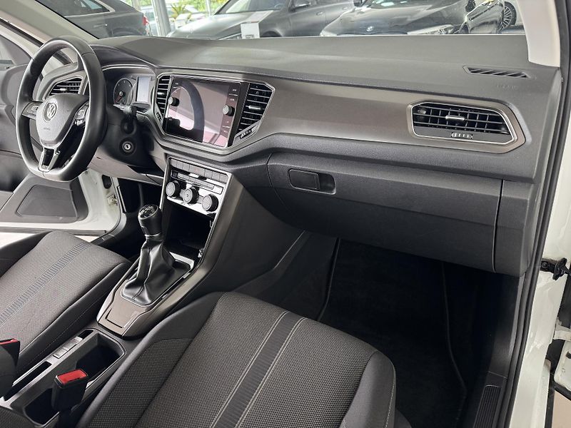 Volkswagen T-Roc 2,0TDI 110kW*STYLE*REZERVACE! - fotka 11 z 28