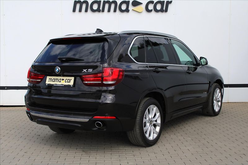 BMW X5 xDrive 30d NAVI DPH 1.MAJ ČR - fotka 7 z 26