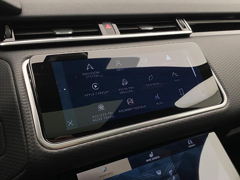 Land Rover Range Rover Velar D200 SE AWD AUT  - fotka 40 z 47