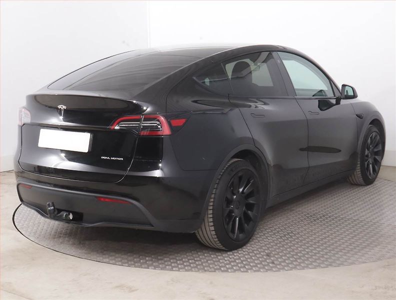 Tesla Model Y (2022) Long Range AWD 79kWh, SoH 92% - fotka 5 z 21
