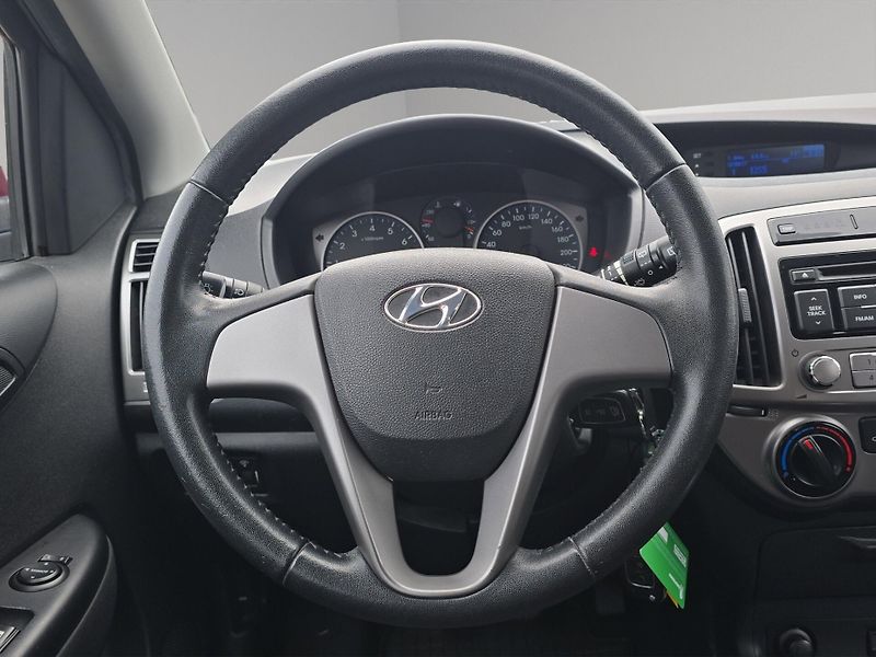 Hyundai i20 (2014) 1.2i 62kW, Klima - fotka 10 z 16