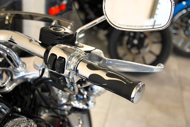 Harley-Davidson FXDC Dyna Super Glide Custom (2009) 2. - fotka 9 z 20