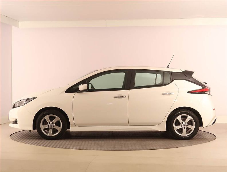 Nissan Leaf (2021) 40 kWh, SoH 91%, Automat - fotka 3 z 24
